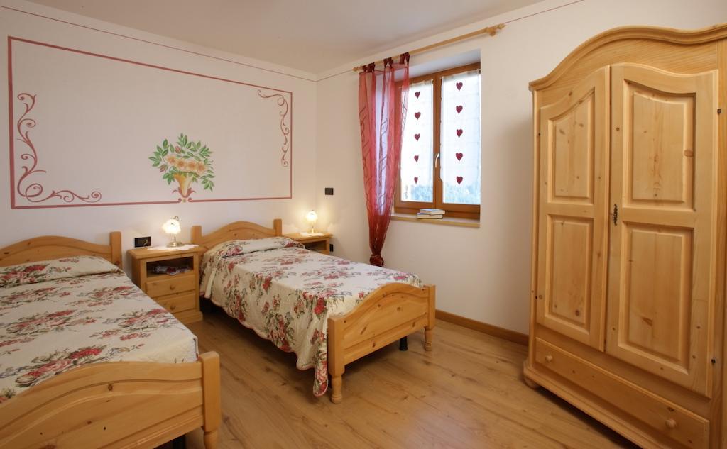 Villa Gardenia Molveno Room photo